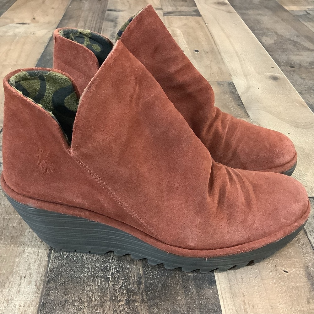 Fly London Yip Slouchy Suede Wedge Ankle Boots 39 8/8.5
